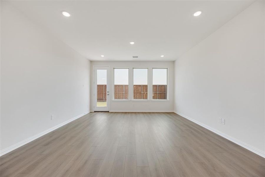 Spacious, unfurnished interior of a new home in Spiritas Ranch, Little Elm (Image 22). Spacious, unfurnished interior of a new home in Spiritas Ranch, Little Elm (Image 22).