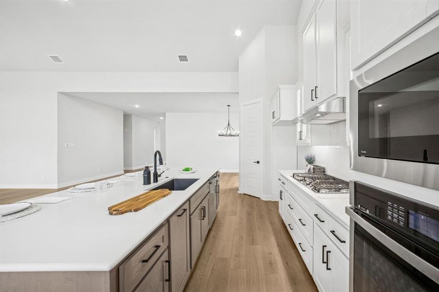 Furnished interior view inside a new home in Monterra - Classics, Fate (Image 7).