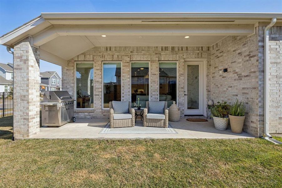 Exterior details and patio area of a home in , Fort Worth (Image 4).