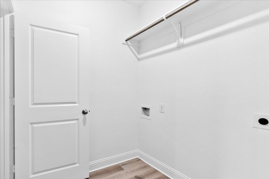 Representative unfurnished interior of a home built from the The Bradford by Doug Parr Custom Homes in Fair Oaks, Runaway Bay (Image 34). Representative unfurnished interior of a home built from the The Bradford by Doug Parr Custom Homes in Fair Oaks, Runaway Bay (Image 34).