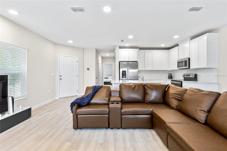 Furnished interior view inside a new home in Towns at Tuskawilla Commons, Oviedo (Image 8).