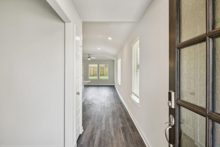 Photo is not of the actual home but is an inspirational photo of builder’s model home and may depict options, furnishings, and/or decorator features that are not included. Photo is not of the actual home but is an inspirational photo of builder’s model home and may depict options, furnishings, and/or decorator features that are not included.