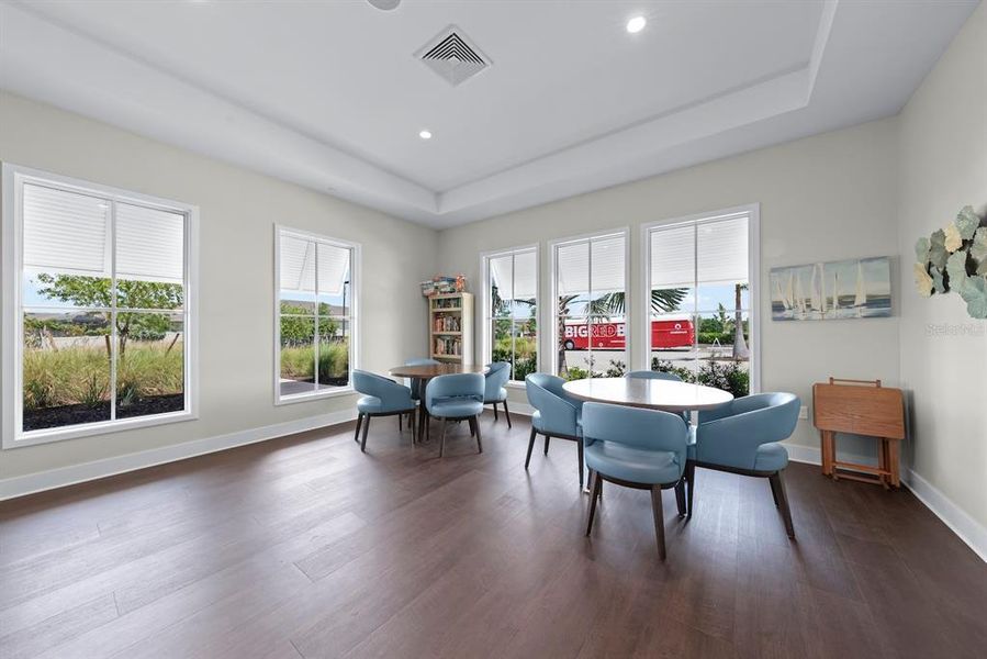 Community amenities in , Port Charlotte (Image 65).
