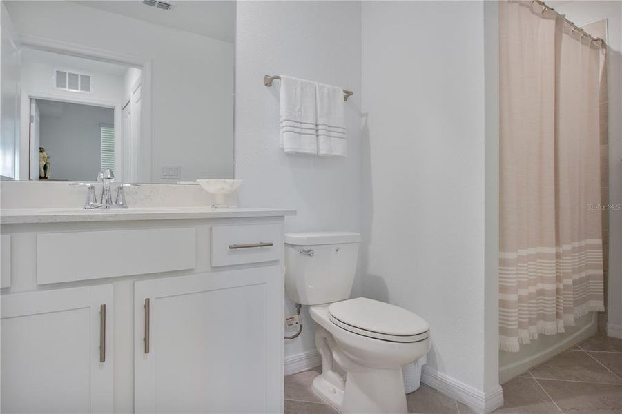 Furnished interior view inside a new home in , Venice (Image 25).