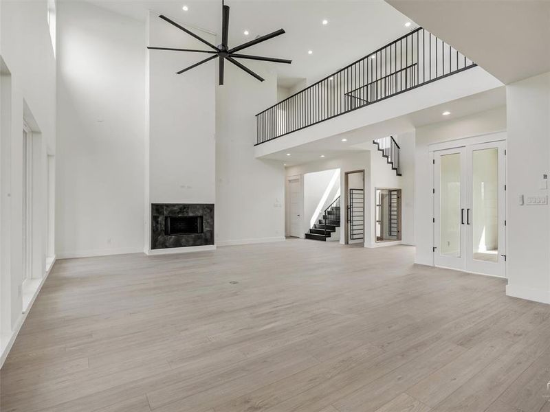 Spacious, unfurnished interior of a new home in , Gunter (Image 37).