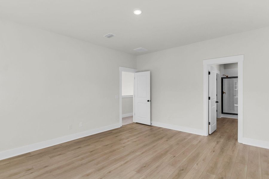 Spacious, unfurnished interior of a new home in Midtown at Nexton, Summerville (Image 37).