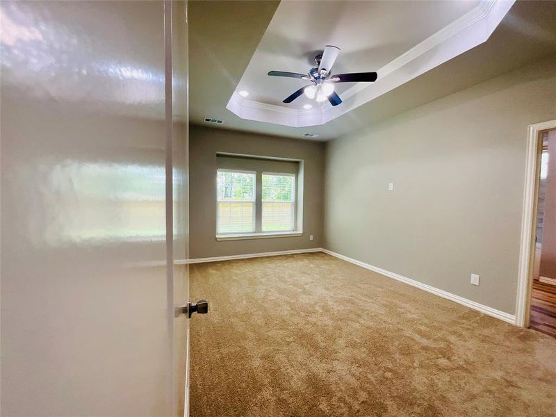 Spacious, unfurnished interior of a new home in , Greenville (Image 14).