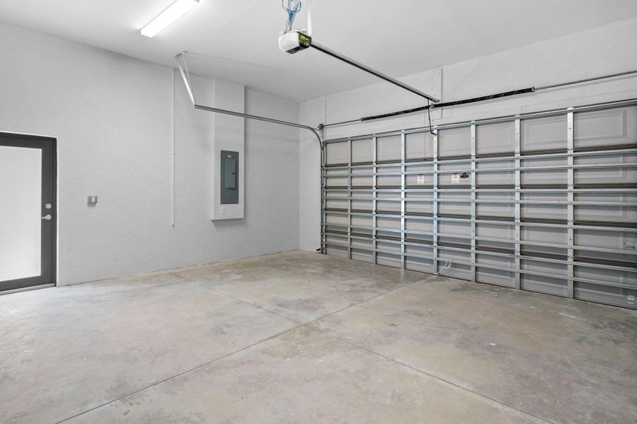 Spacious, unfurnished interior of a new home in , Port Charlotte (Image 32). Spacious, unfurnished interior of a new home in , Port Charlotte (Image 32).