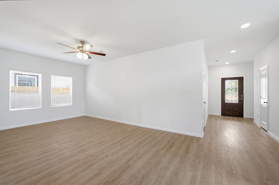Spacious, unfurnished interior of a new home in The Pines at Seven Coves, Willis (Image 29).