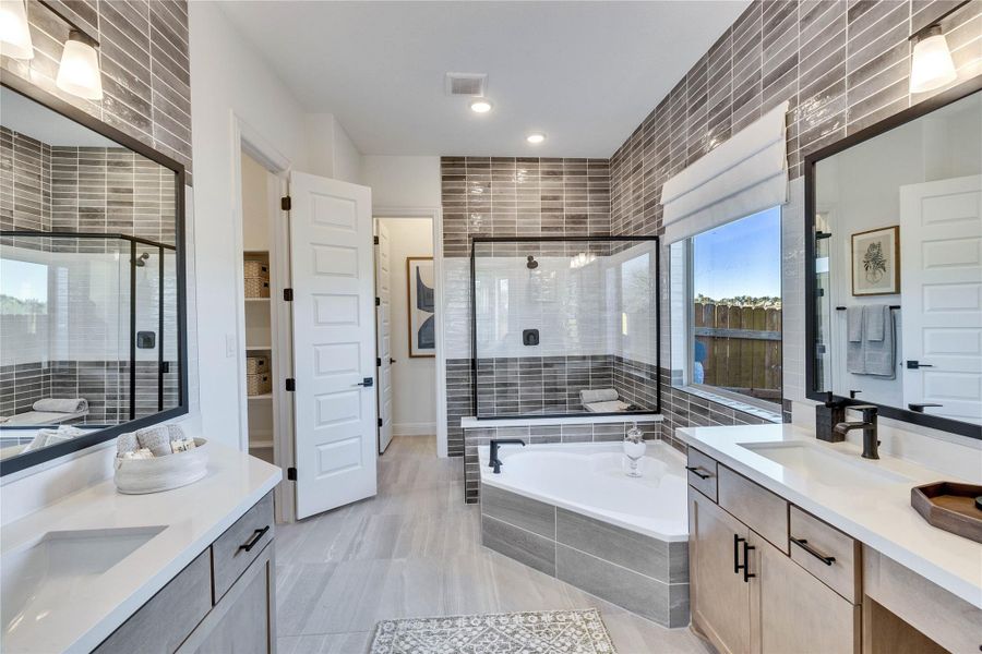 Model home photos of similar floorplans, not pictures of actual home. Model home photos of similar floorplans, not pictures of actual home.