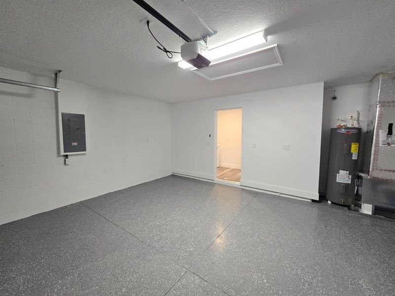 Spacious, unfurnished interior of a new home in , Port Charlotte (Image 21).