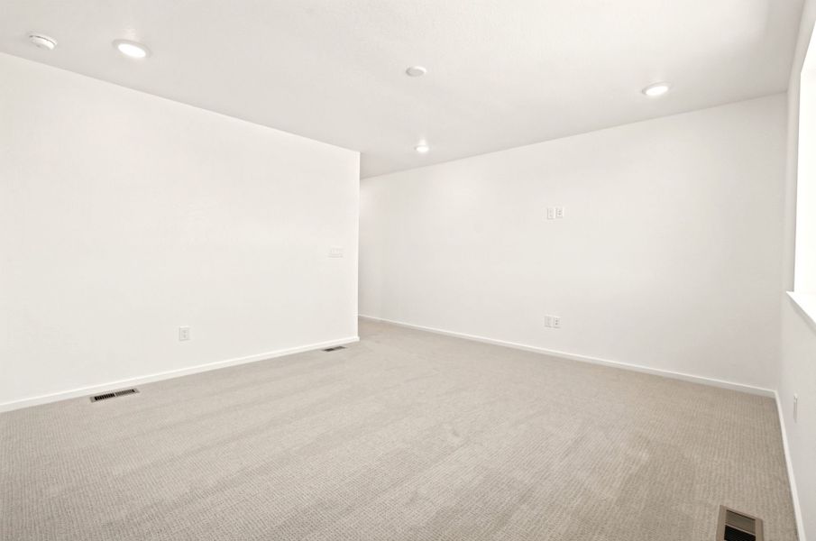 Spacious, unfurnished interior of a new home in Cordovan, Firestone (Image 39).