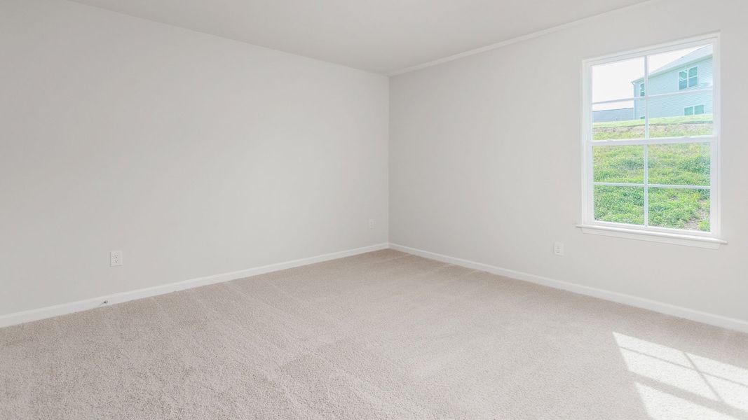 Representative unfurnished interior of a home built from the PENWELL by D.R. Horton in English Farm, Archdale (Image 17).