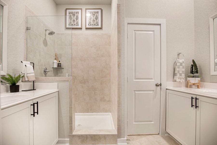 Furnished interior view inside a new home in Santa Rita Ranch, Liberty Hill (Image 11).