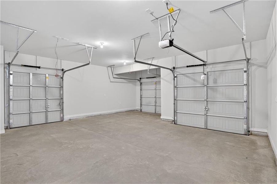 Spacious, unfurnished interior of a new home in , Villa Rica (Image 36).