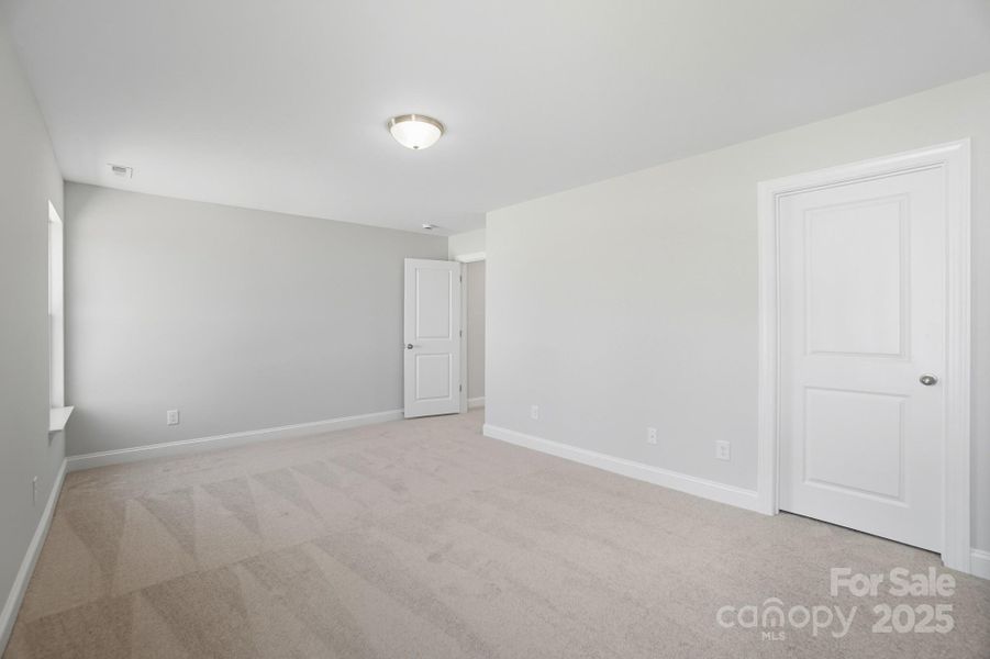 Spacious, unfurnished interior of a new home in Heritage - 55+ Community, Indian Trail (Image 30).