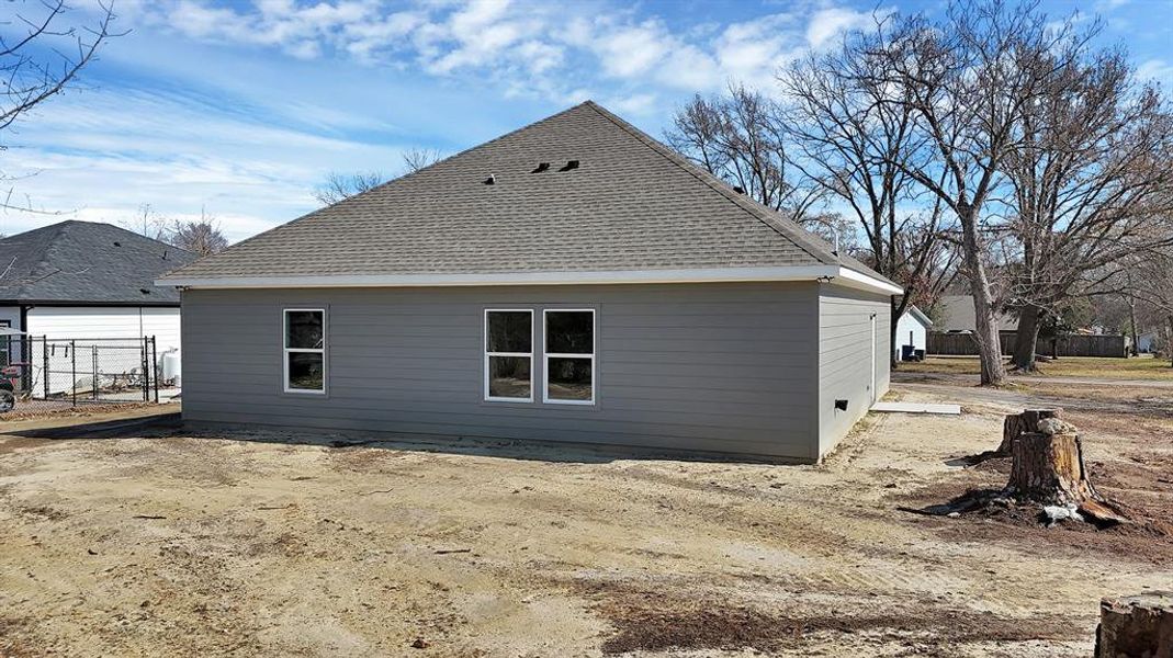Exterior details and patio area of a home in , East Tawakoni (Image 2). Exterior details and patio area of a home in , East Tawakoni (Image 2).
