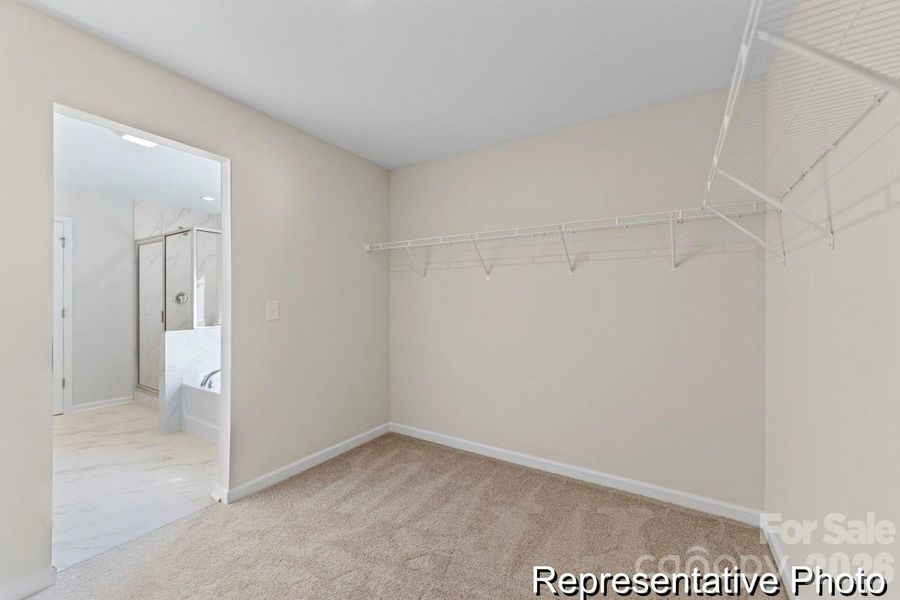 Spacious, unfurnished interior of a new home in Beaver Creek, Statesville (Image 12).