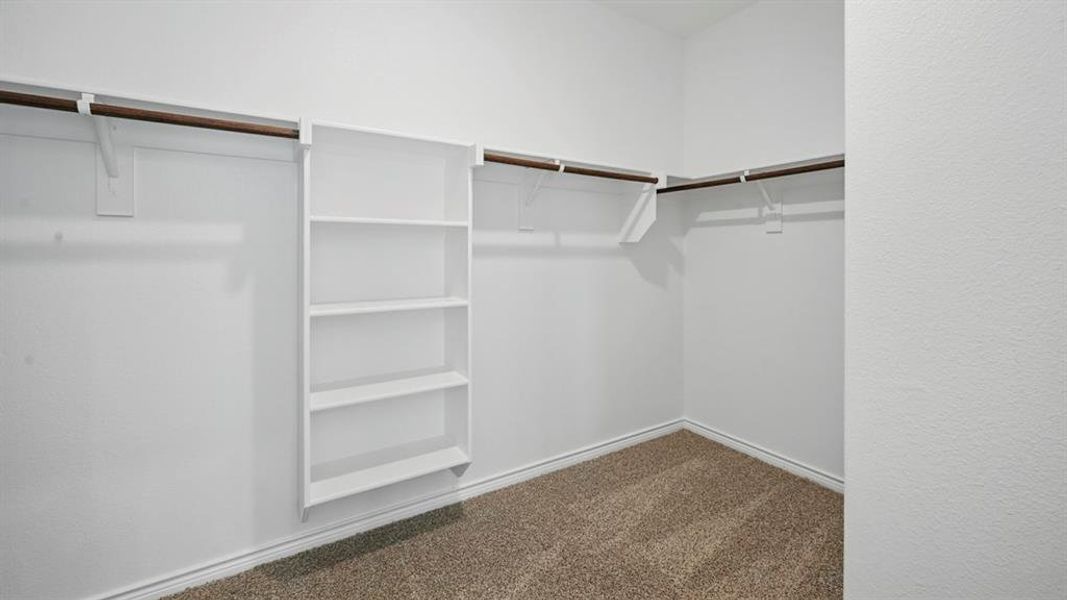 Spacious, unfurnished interior of a new home in Silverado, Aubrey (Image 20).
