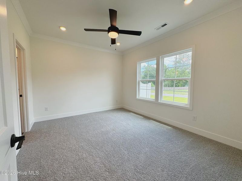 Spacious, unfurnished interior of a new home in Autumn Trail, Bolivia (Image 17).