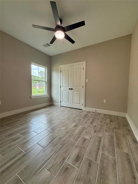Spacious, unfurnished interior of a new home in , Vidor (Image 11).
