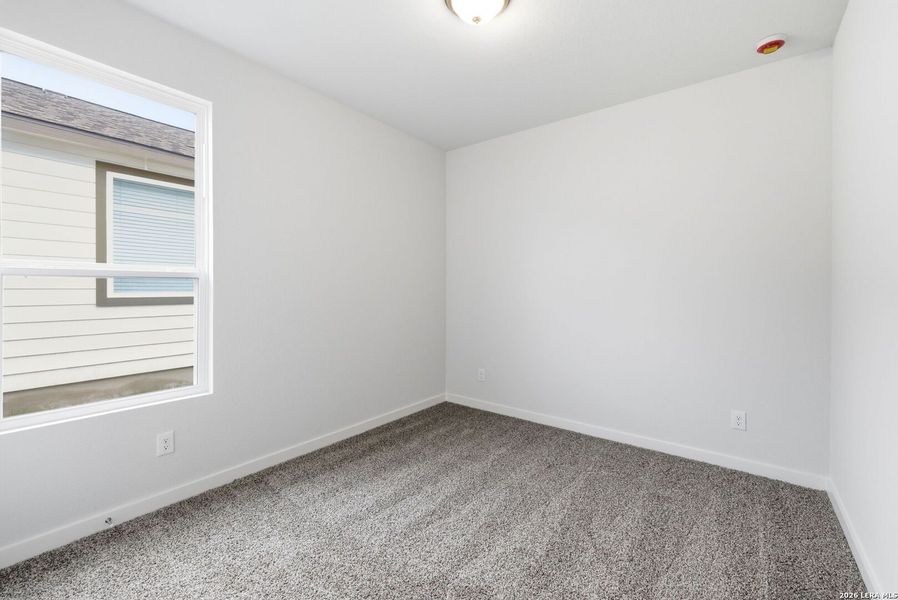 Spacious, unfurnished interior of a new home in Talley Fields, San Antonio (Image 23).