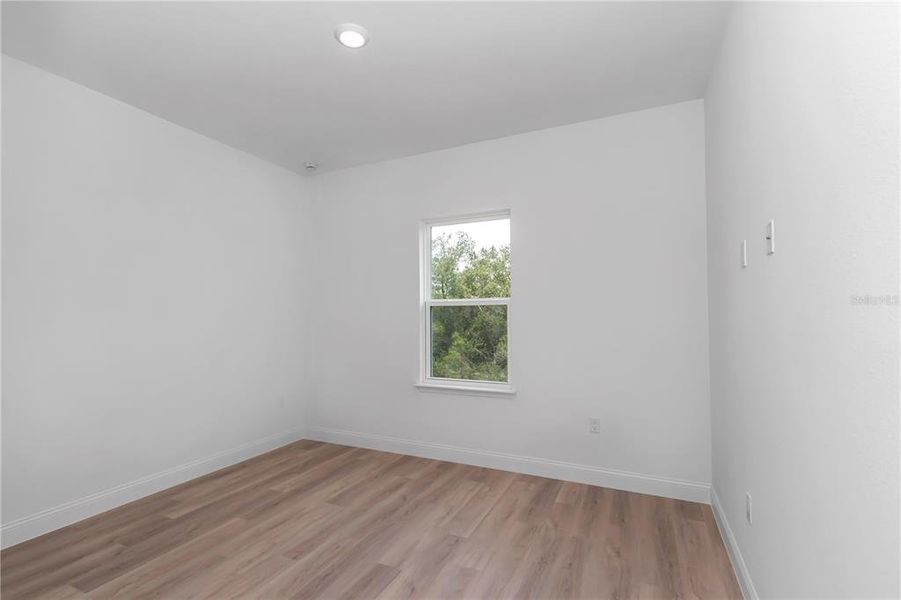 Spacious, unfurnished interior of a new home in , Ocala (Image 42).