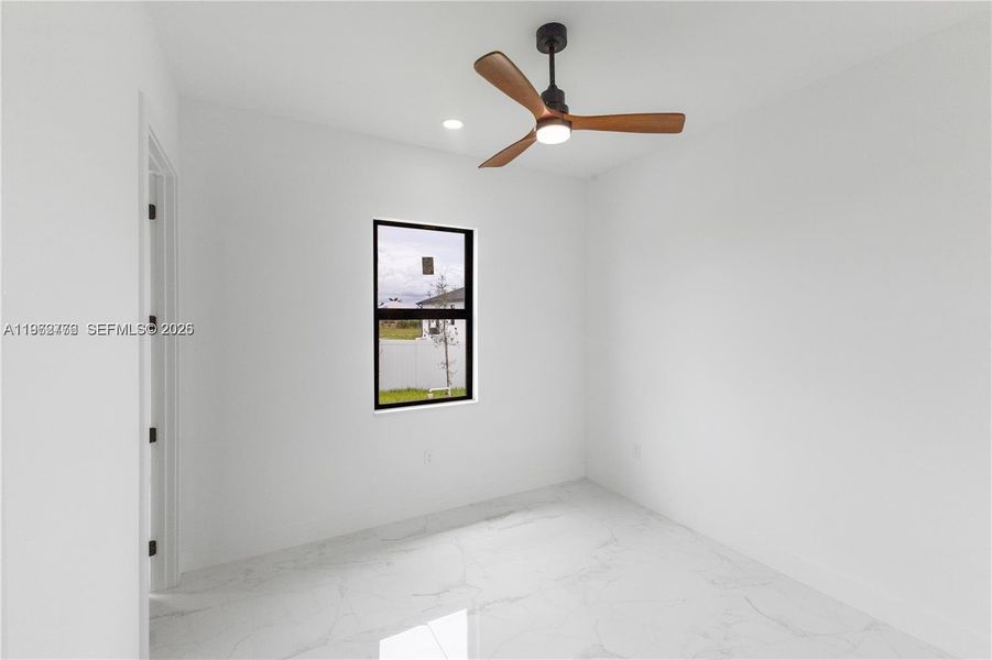 Spacious, unfurnished interior of a new home in , Cape Coral (Image 16).