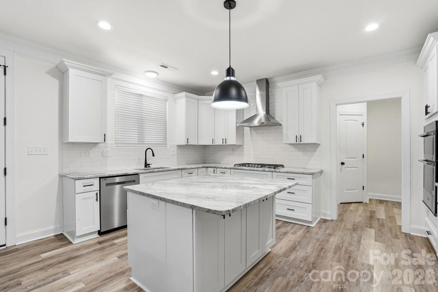 Chef's Kitchen with Large Island