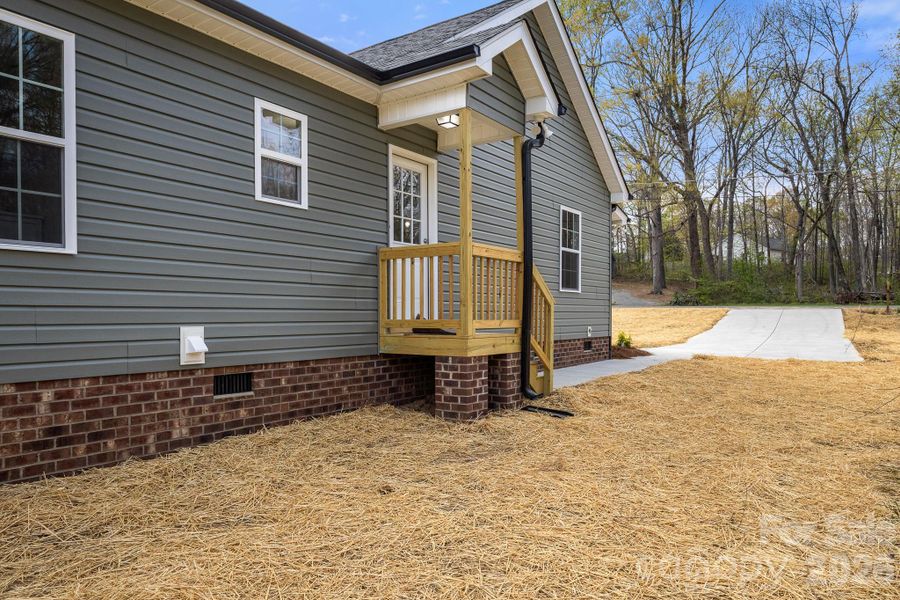 Exterior details and patio area of a home in , York (Image 25).