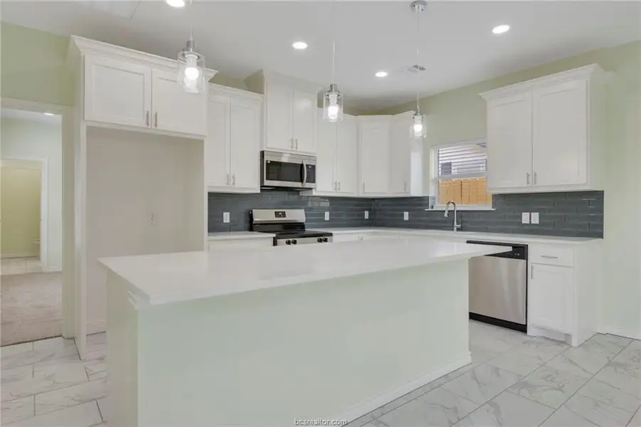 Furnished interior view inside a new home in , Bryan (Image 5).