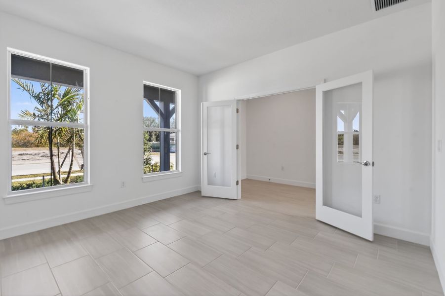 Spacious, unfurnished interior of a new home in Harbor Isle, Vero Beach (Image 72). Spacious, unfurnished interior of a new home in Harbor Isle, Vero Beach (Image 72).