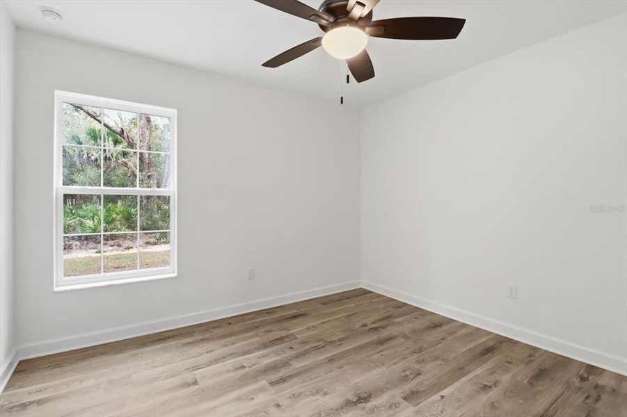 Spacious, unfurnished interior of a new home in , Crystal River (Image 26).