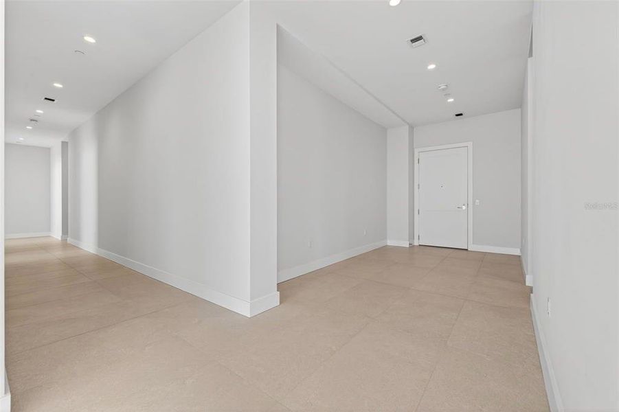 Spacious, unfurnished interior of a new home in , St. Petersburg (Image 24). Spacious, unfurnished interior of a new home in , St. Petersburg (Image 24).