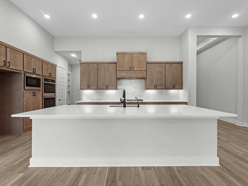 Furnished interior view inside a new home in Cross Creek Ranch 60′, Fulshear (Image 48).