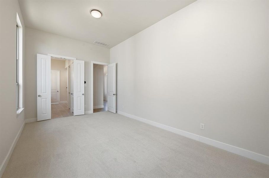 Spacious, unfurnished interior of a new home in Sandbrock Ranch: 60ft. lots, Aubrey (Image 18).