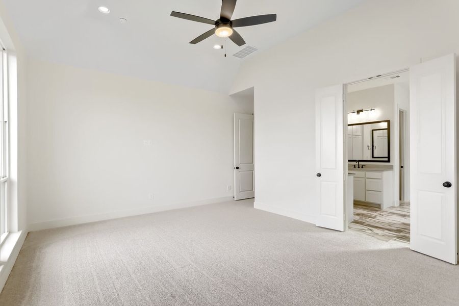 2204 Atlas - Primary Bedroom