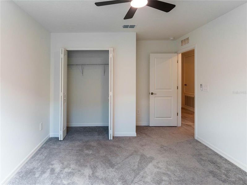 Spacious, unfurnished interior of a new home in The Isle of Avalon, Spring Hill (Image 27).