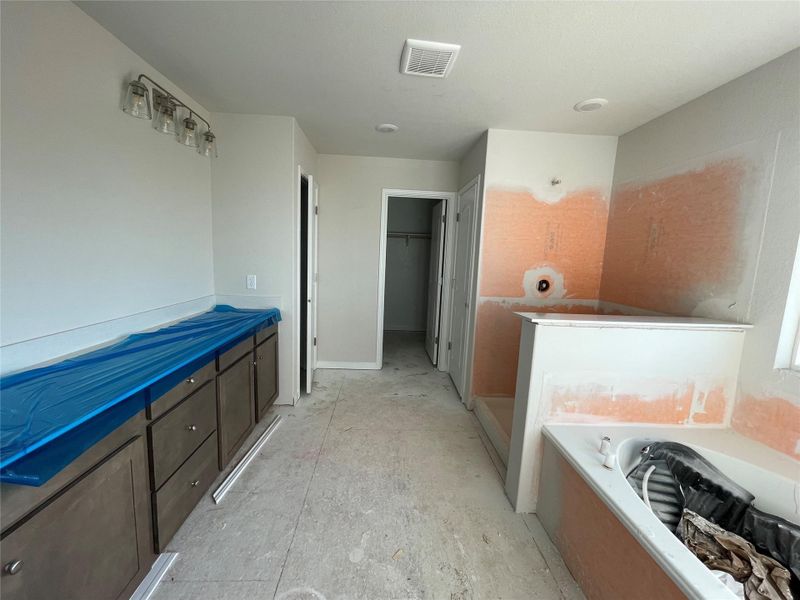 Furnished interior view inside a new home in Covered Bridge, Hutto (Image 8). Furnished interior view inside a new home in Covered Bridge, Hutto (Image 8).