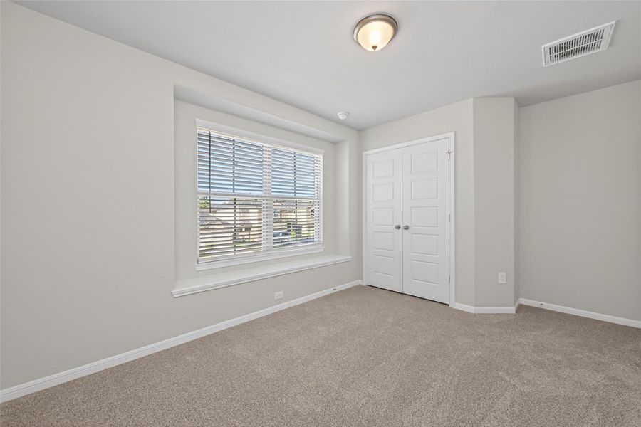 Spacious, unfurnished interior of a new home in Woodland Lakes, Houston (Image 26). Spacious, unfurnished interior of a new home in Woodland Lakes, Houston (Image 26).