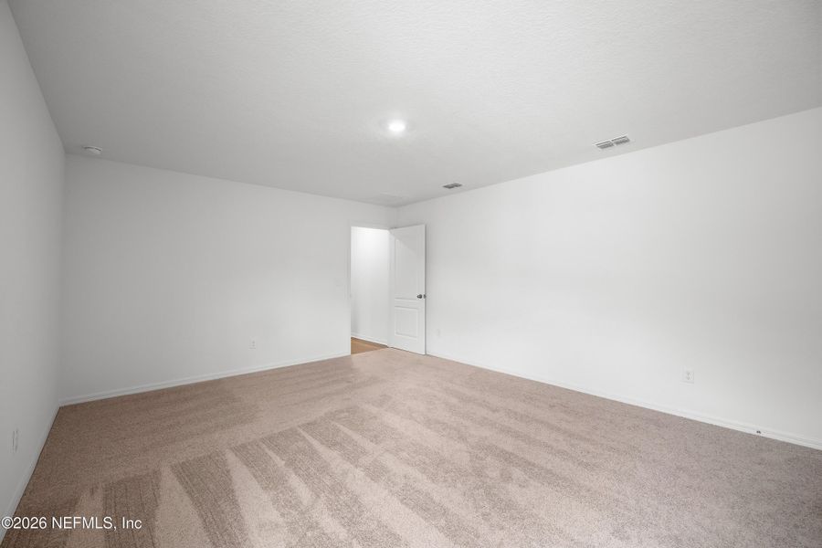 Spacious, unfurnished interior of a new home in Westport Landing, Jacksonville (Image 34).
