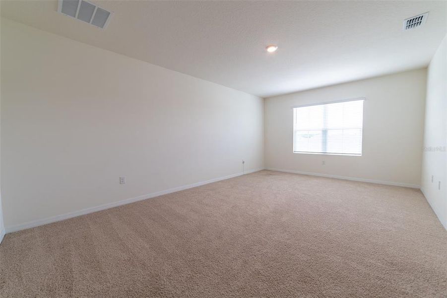 Spacious, unfurnished interior of a new home in , Harmony (Image 27).
