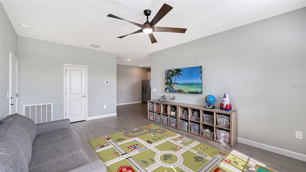 Furnished interior view inside a new home in , Bradenton (Image 11).