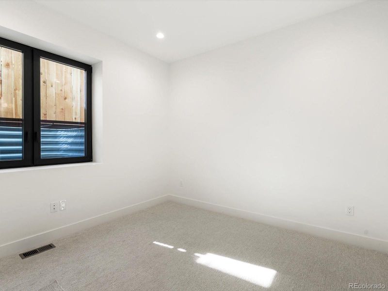 Spacious, unfurnished interior of a new home in , Denver (Image 25).
