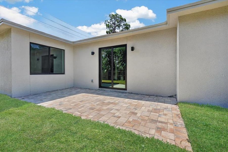 Exterior details and patio area of a home in , Seminole (Image 27).