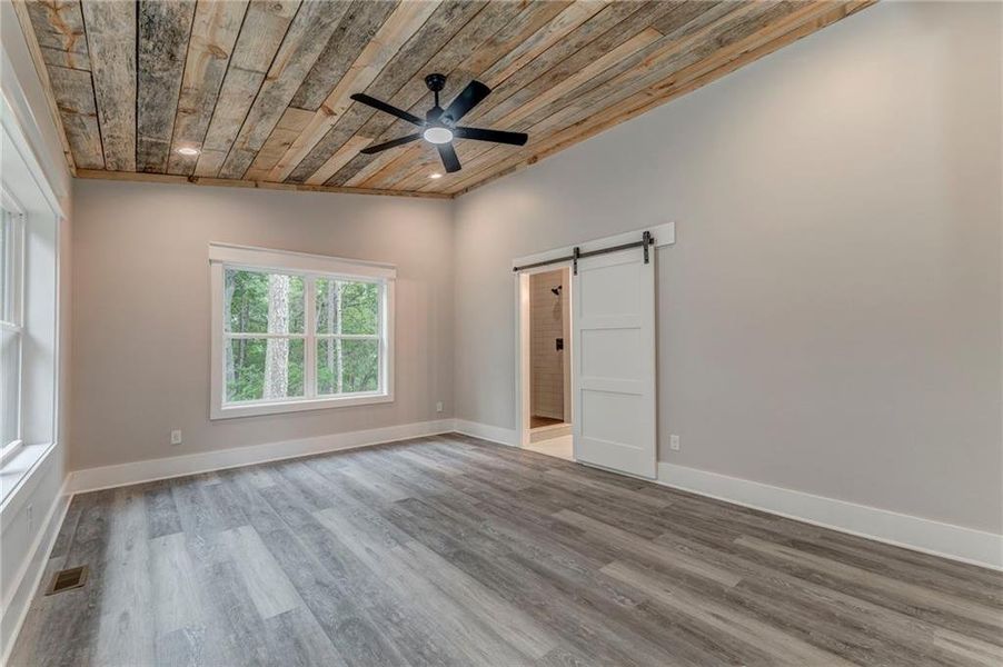 Spacious, unfurnished interior of a new home in , Ranger (Image 22).