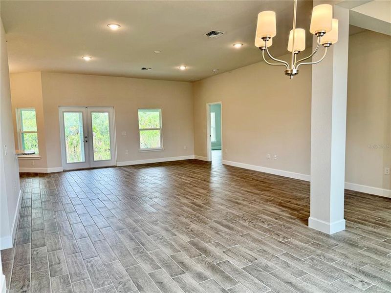 Spacious, unfurnished interior of a new home in South Gulf Cove, Port Charlotte (Image 12).