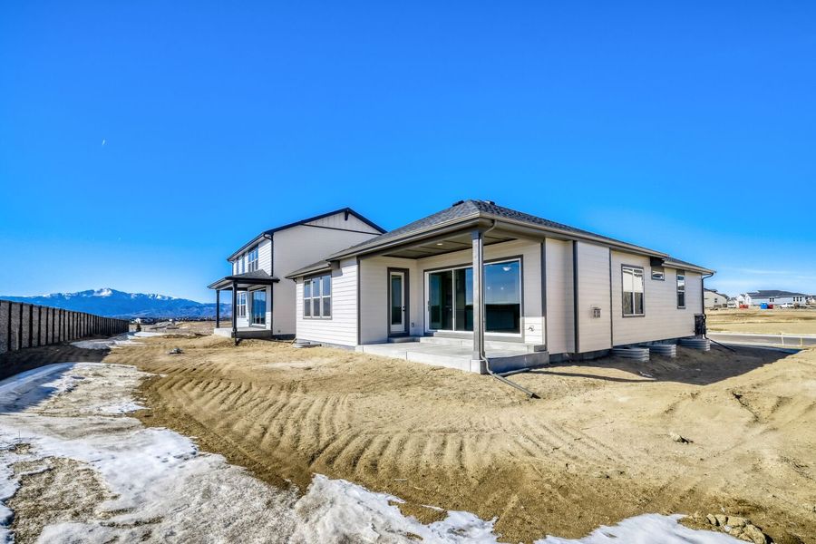 8555 Palo Alto - Rear Exterior