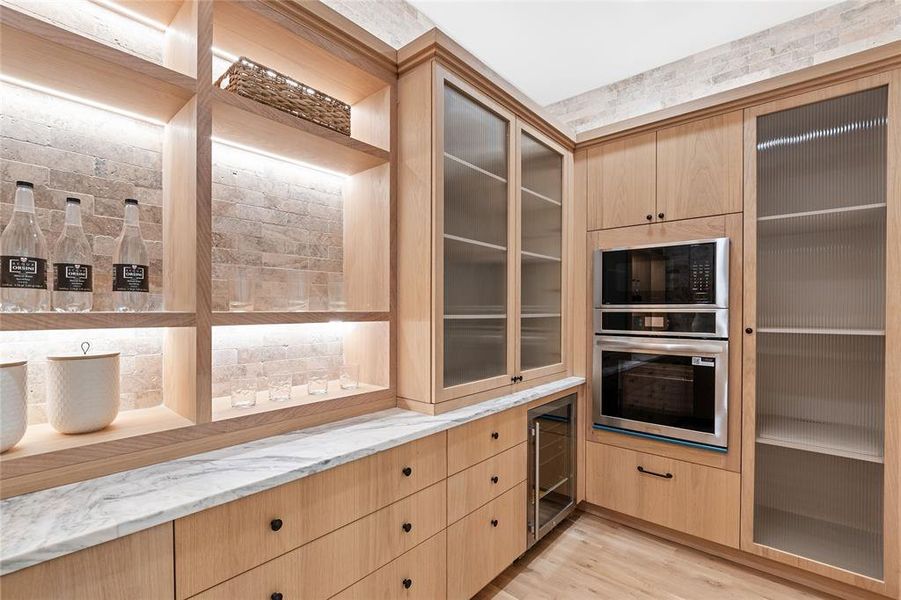 Pantry, double ovens, double dishwasher, etc... Pantry, double ovens, double dishwasher, etc...