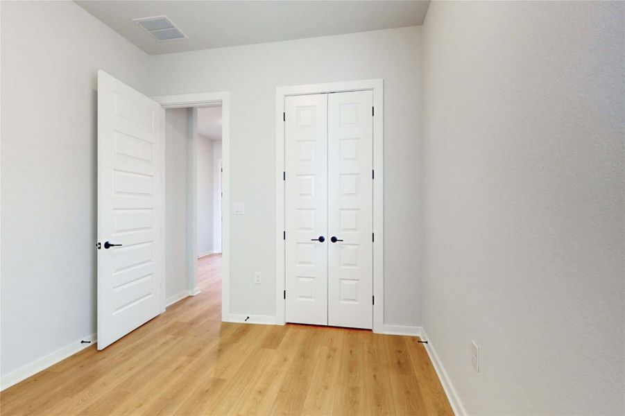 Spacious, unfurnished interior of a new home in Estancia West, Manchaca (Image 26). Spacious, unfurnished interior of a new home in Estancia West, Manchaca (Image 26).